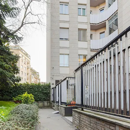 Apartment The Rent - Wonderful Multi-bedroom In The Area Colonne Di San Lorenzo Mailand