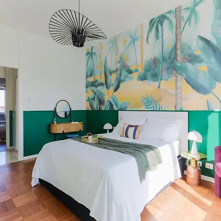 The Rent - Wonderful Multi-bedroom In The Area Colonne Di San Lorenzo Διαμέρισμα