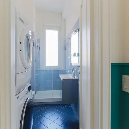 The Rent - Wonderful Multi-bedroom In The Area Colonne Di San Lorenzo Διαμέρισμα
